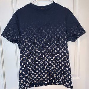 LOUIS VUITTON Blue Monogram Gradient T-Shirt -Size Medium-  Retail $1200